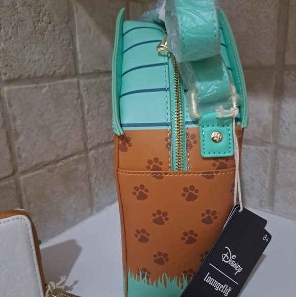 NWT Loungefly Disney Dogs Lenticular Crossbody Bag & Wallet Set - Picture 4 of 8